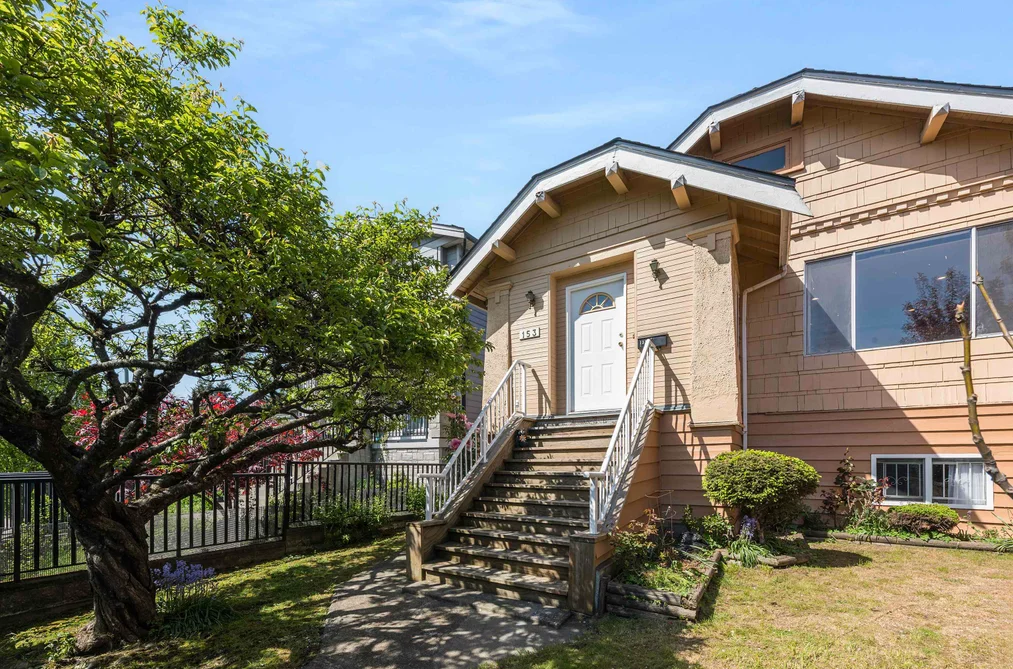 House for sale at 153 SE Marine Drive Vancouver British Columbia - MLS: R3116300