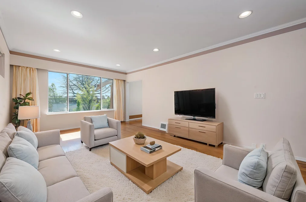 153 SE MARINE DRIVE, Vancouver BC V5X 2S2, Vancouver BC — Residential for Sale - Photo 2