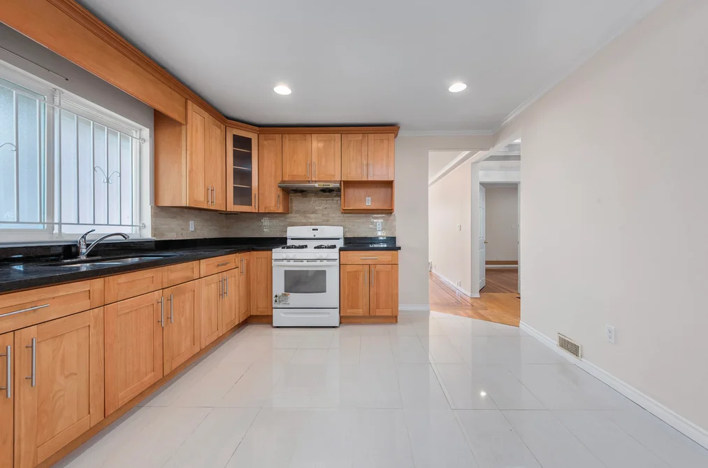 153 SE MARINE DRIVE, Vancouver BC V5X 2S2, Vancouver BC — Residential for Sale - Photo 4