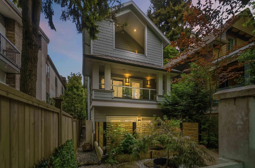 Half Duplex for sale at 1533 E 5th Avenue Vancouver British Columbia - MLS: R3125303