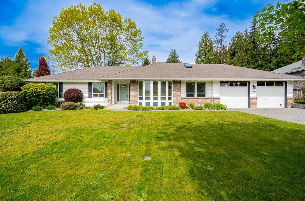 15395 112A AVENUE, Surrey BC V3R 8Z2, Surrey BC — Residential for Sale - Photo 2