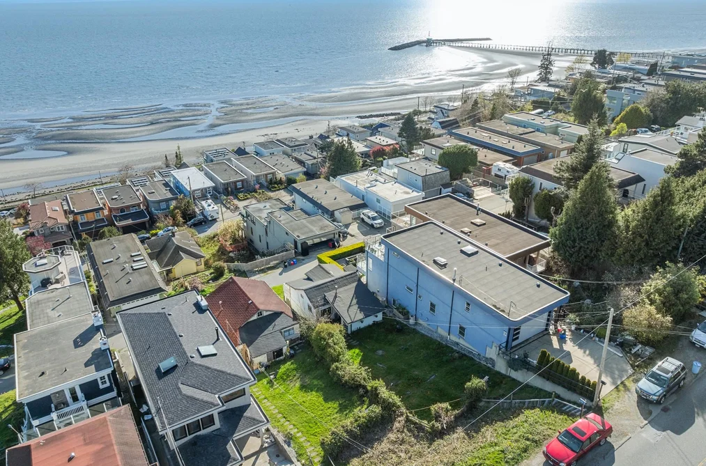 15412 COLUMBIA AVENUE, White Rock BC V4B 1J9, White Rock BC — Residential for Sale - Photo 2