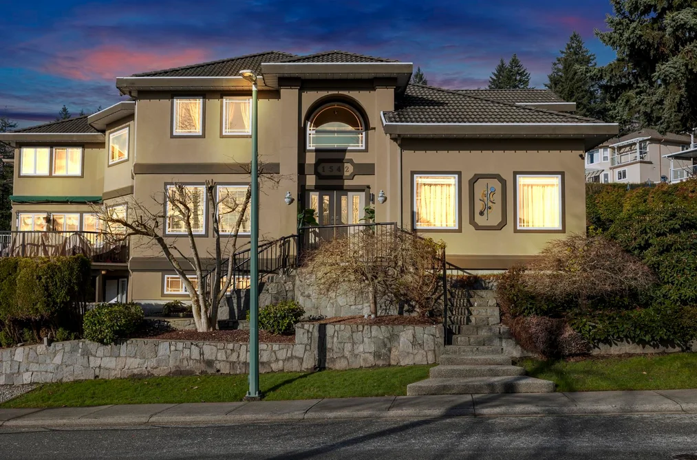 House for sale at 1542 Alpine Lane Coquitlam British Columbia - MLS: R3125923