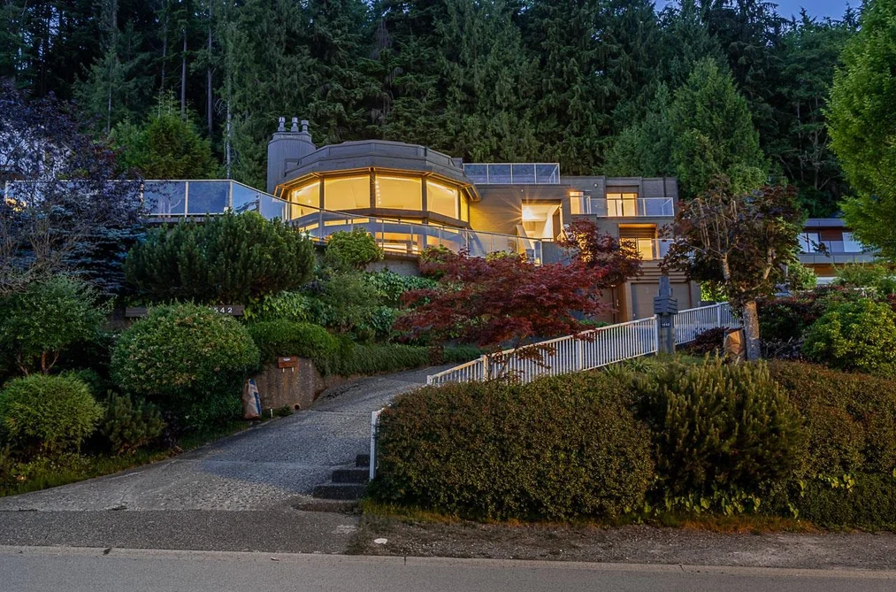House for sale at 1542 Chartwell Drive West Vancouver British Columbia - MLS: R3141467