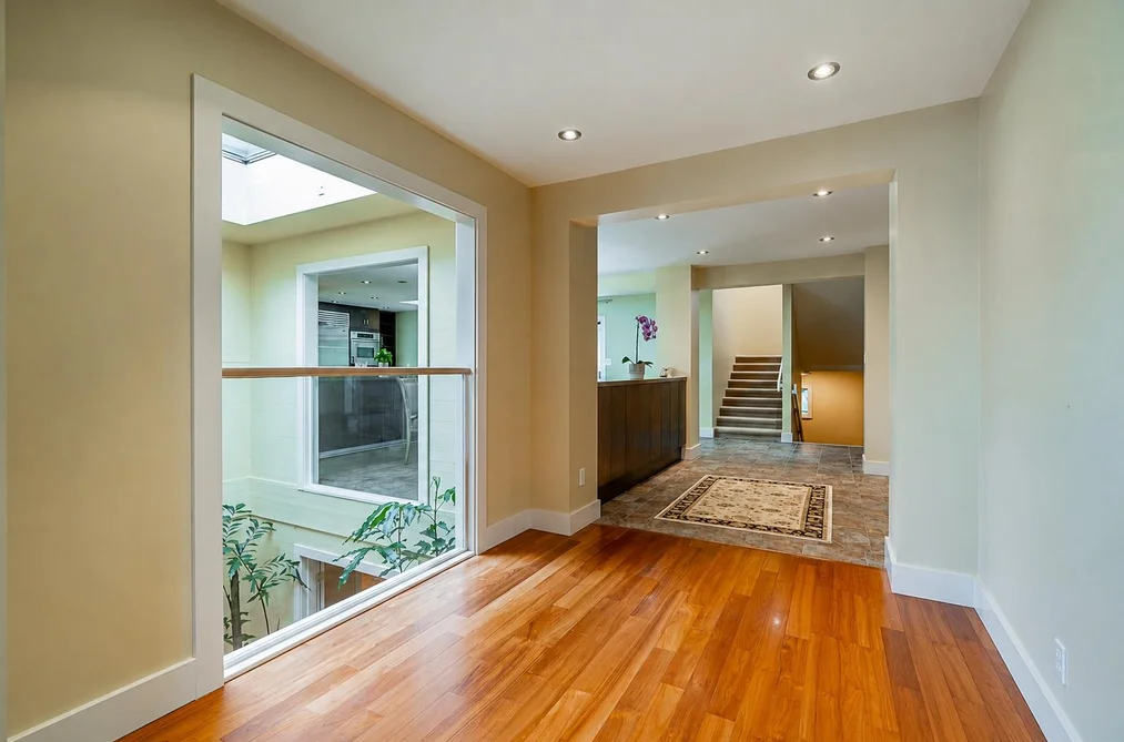 1542 CHARTWELL DRIVE, West Vancouver, BC — Residential for Sale — Photo 3 of 33