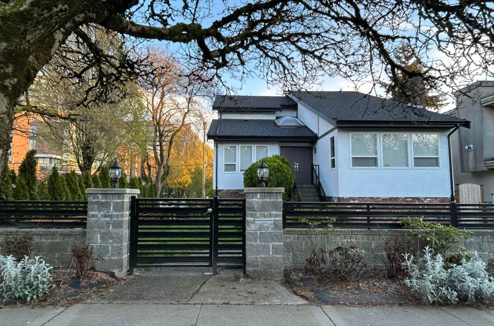 House for sale at 1544 W 68th Avenue Vancouver British Columbia - MLS: R3111806