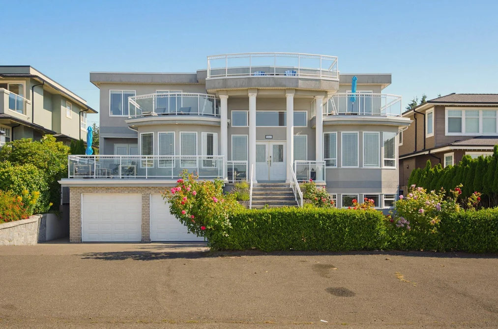 House for sale at 15441 Royal Avenue White Rock British Columbia - MLS: R3154285