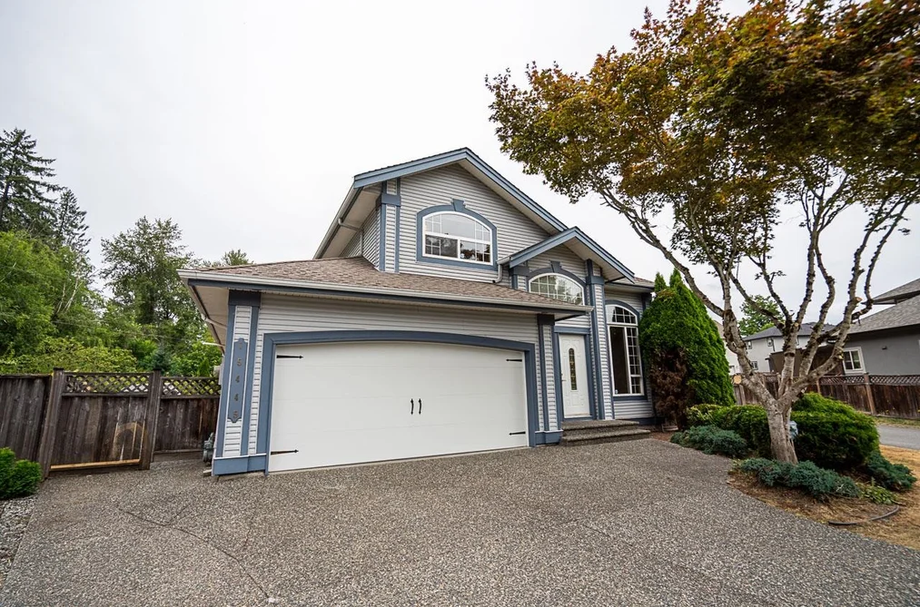 15445 109A AVENUE, Surrey BC V3R 0X6, Surrey BC — Residential for Sale — Photo 2 of 33