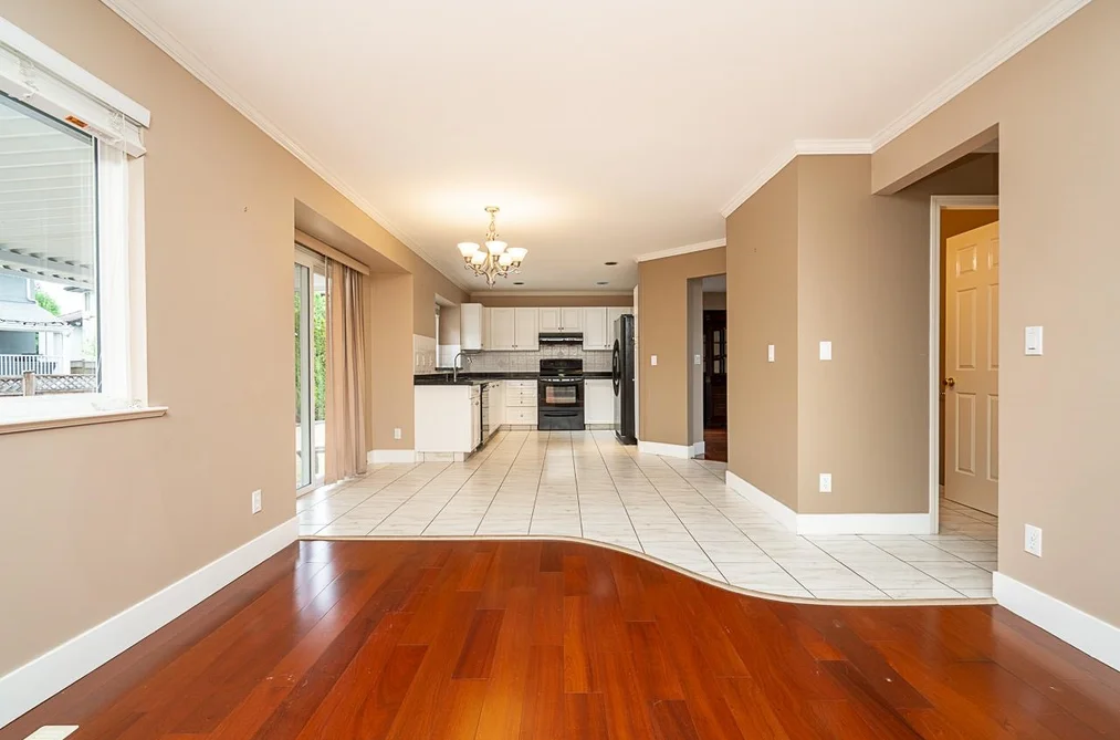 15445 109A AVENUE, Surrey BC V3R 0X6, Surrey BC — Residential for Sale — Photo 8 of 33