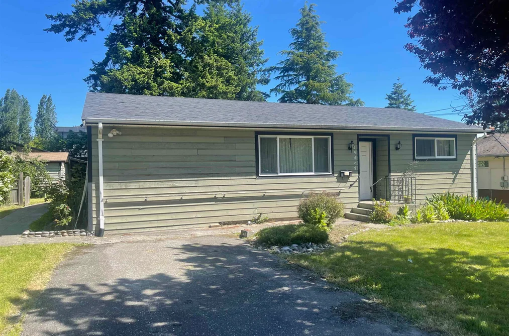 House for sale at 15463 16a Avenue Surrey British Columbia - MLS: R3095348
