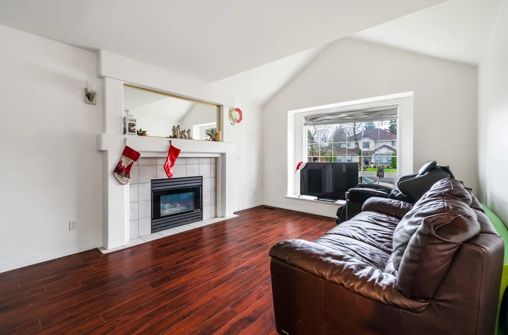 15476 110 AVENUE, Surrey BC V3R 0X1, Surrey BC — Residential for Sale - Photo 4