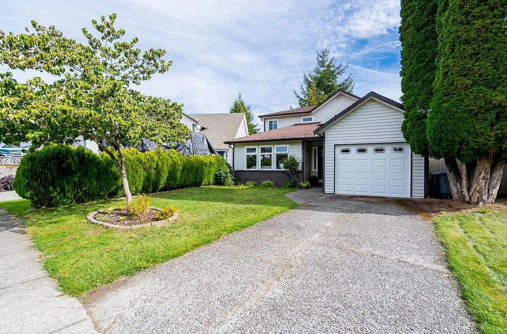 House for sale at 15478 90 Avenue Surrey British Columbia - MLS: R3089948