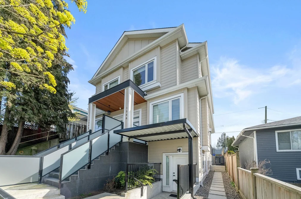 Half Duplex for sale at 1548 E 41st Avenue Vancouver British Columbia - MLS: R3109268