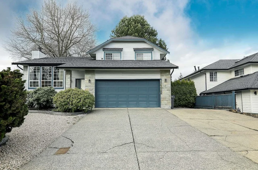 House for sale at 15481 92a Avenue Surrey British Columbia - MLS: R3103624
