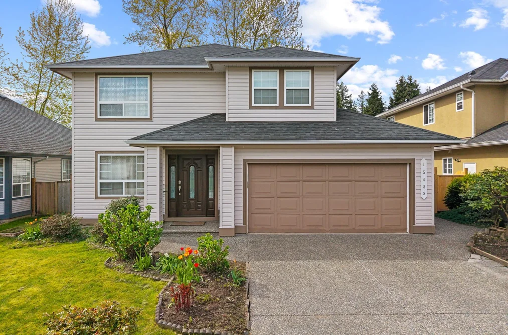 House for sale at 15488 108a Avenue Surrey British Columbia - MLS: R3113355