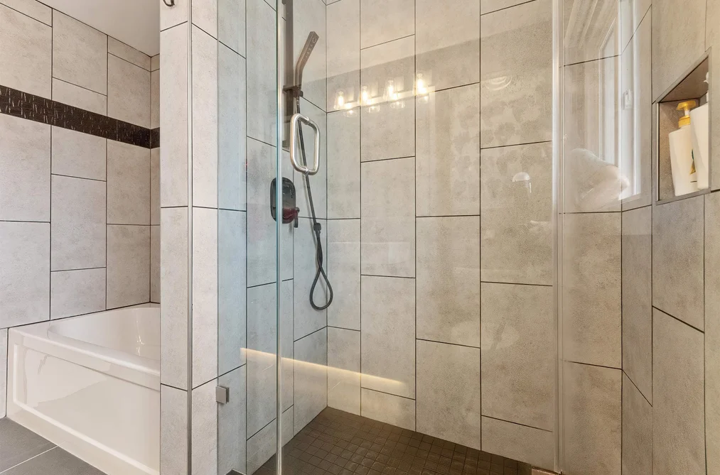 1549 PINEWOOD AVENUE, Agassiz BC V0M 1A2, Agassiz BC — Residential for Sale — Photo 17 of 40