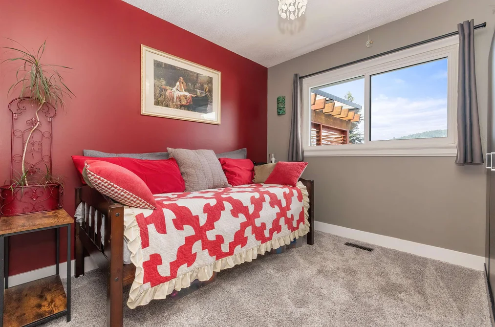 1549 PINEWOOD AVENUE, Agassiz BC V0M 1A2, Agassiz BC — Residential for Sale — Photo 18 of 40