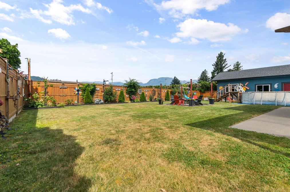 1549 PINEWOOD AVENUE, Agassiz BC V0M 1A2, Agassiz BC — Residential for Sale — Photo 34 of 40