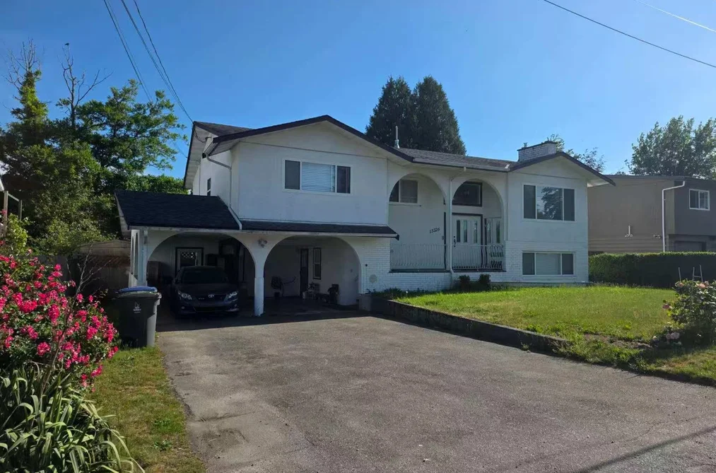 15526 17 AVENUE, Surrey BC V4A 1V2, Surrey BC — Residential for Sale - Main Photo