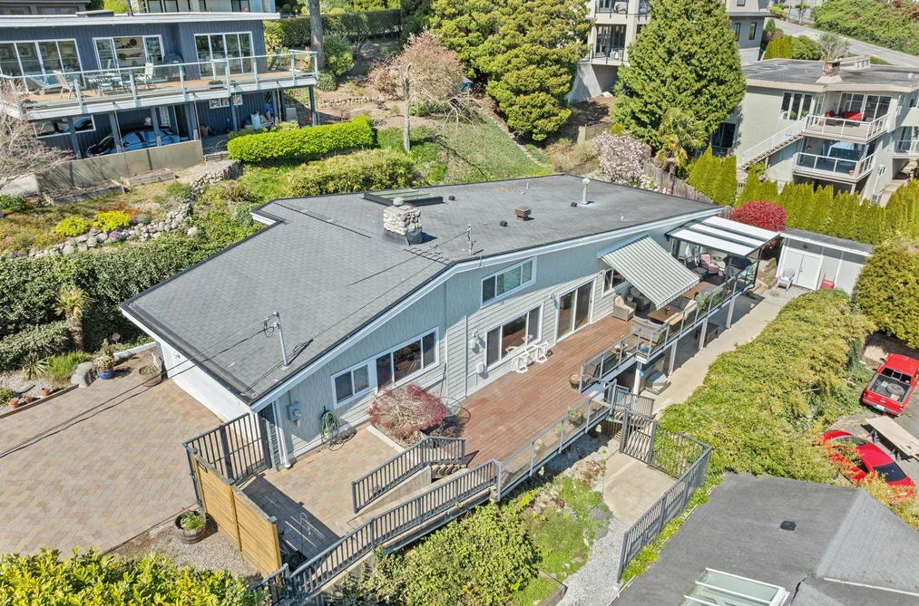 15535 ROYAL AVENUE, White Rock BC V4B 1N5, White Rock BC — Residential for Sale - Photo 2