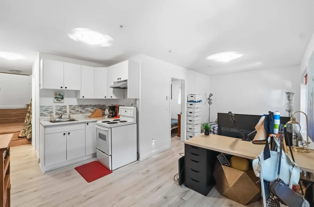 15544 RUSSELL AVENUE, White Rock BC V4B 2R3, White Rock BC — Residential for Sale - Photo 7