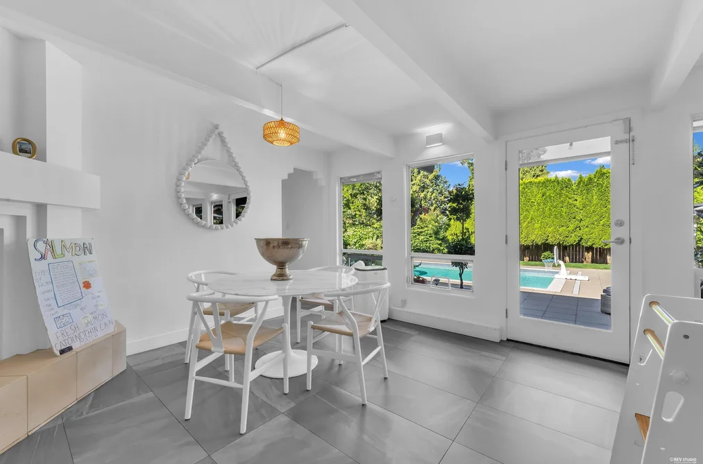 1555 QUEENS AVENUE, West Vancouver BC V7V 0B2, West Vancouver BC — Residential for Sale — Photo 6 of 22