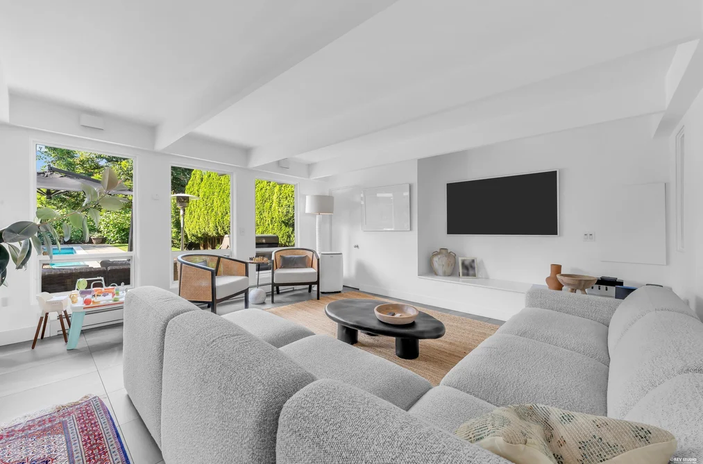 1555 QUEENS AVENUE, West Vancouver BC V7V 0B2, West Vancouver BC — Residential for Sale — Photo 9 of 22