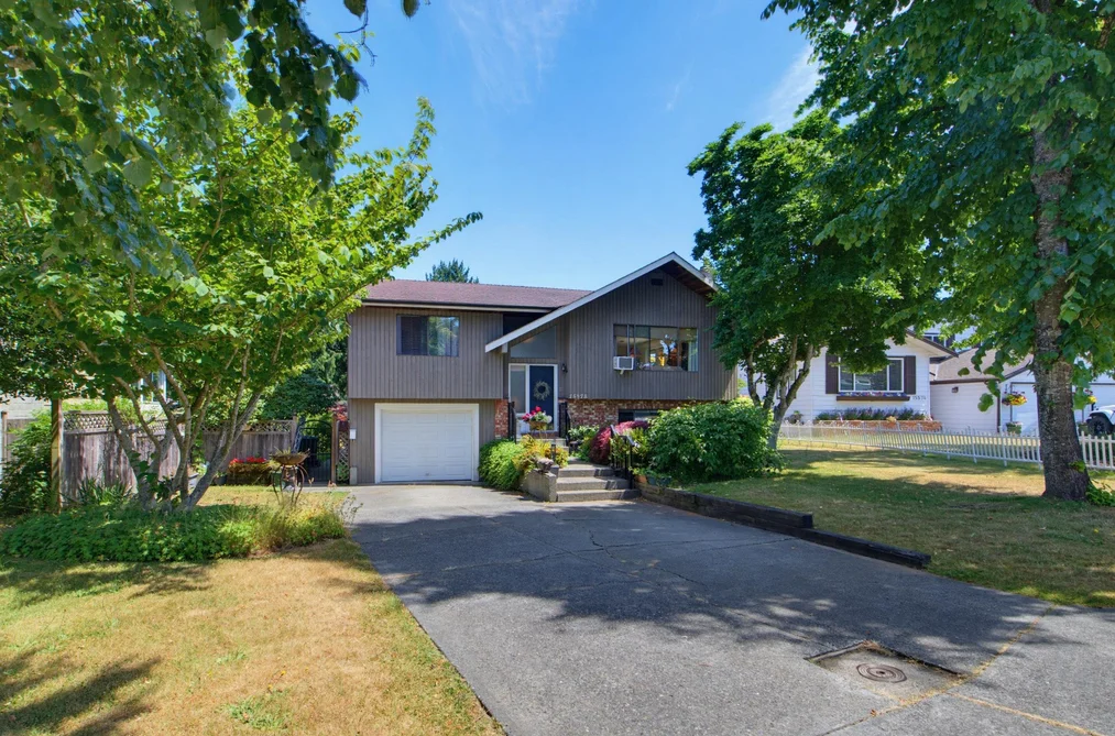 House for sale at 15578 Poplar Drive Surrey British Columbia - MLS: R3139793