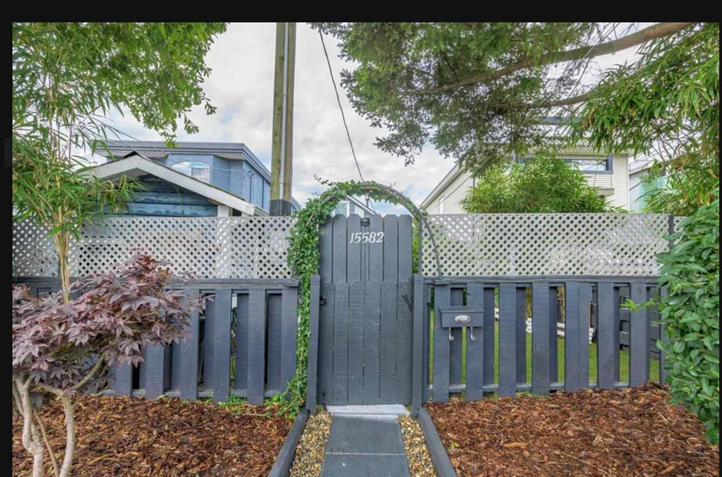 15582 Victoria Ave, White Rock, BC - MLS: R3173677