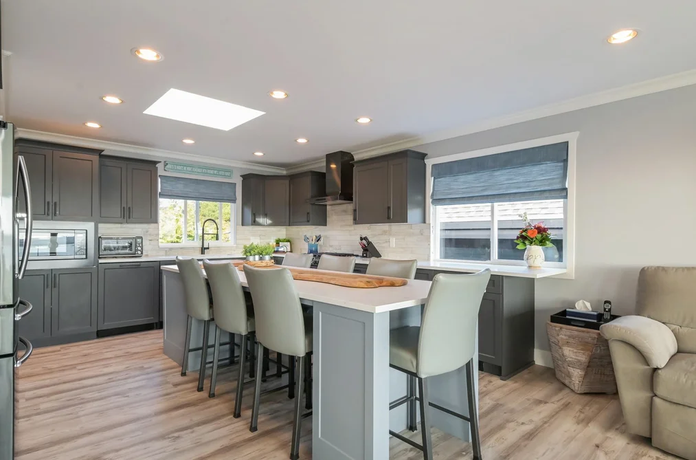 15587 SEMIAHMOO AVENUE, White Rock BC V4B 1V3, White Rock BC — Residential for Sale - Photo 6