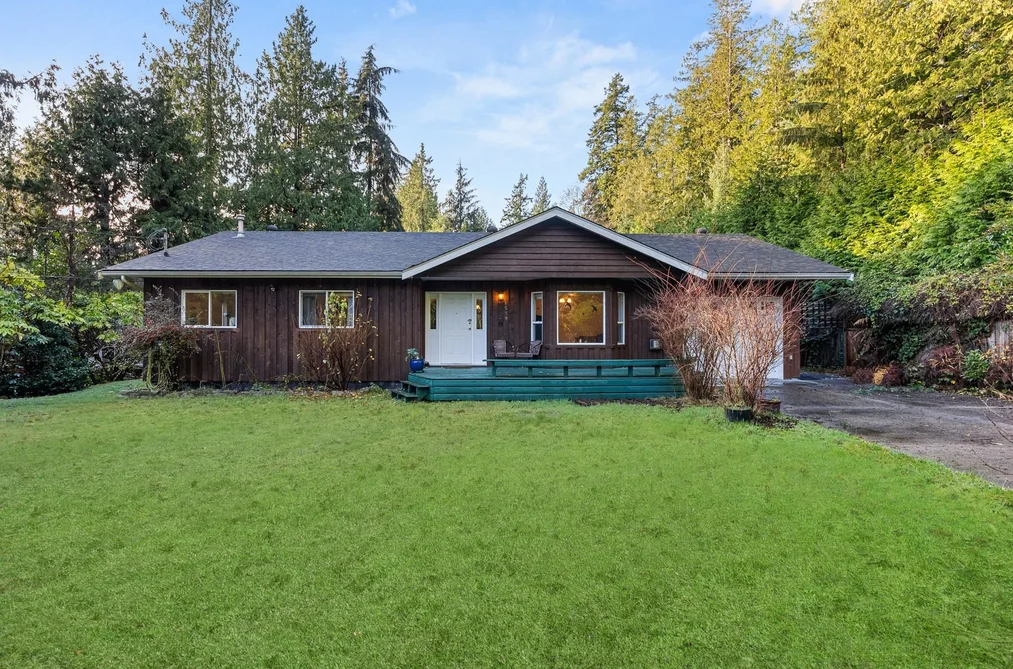House for sale at 1559 Park Avenue Roberts Creek British Columbia - MLS: R3099109