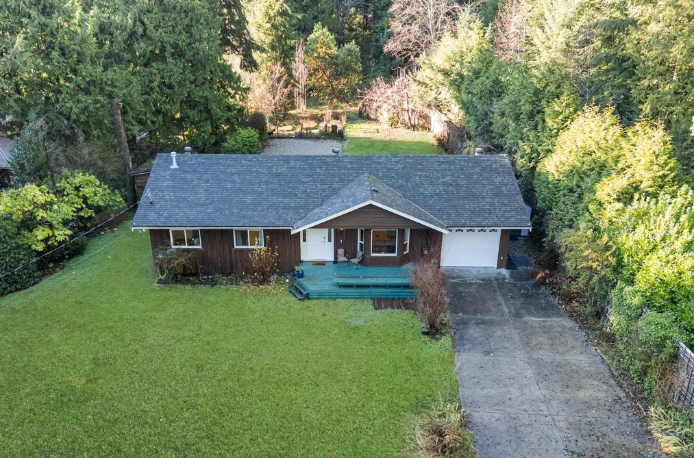 1559 PARK AVENUE, Roberts Creek BC V0N 2W2, Roberts Creek BC — Residential for Sale - Photo 2