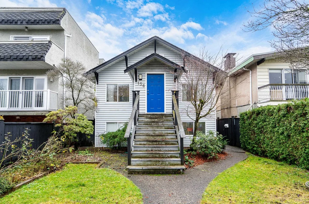 House for sale at 156 E 53rd Avenue Vancouver British Columbia - MLS: R3102331