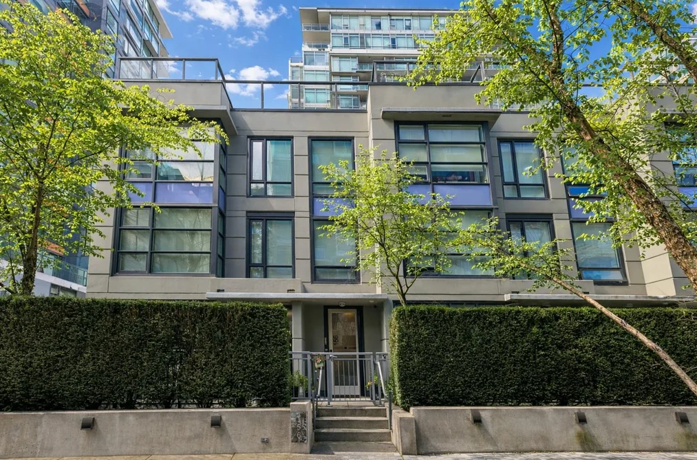 156 W 1ST AVENUE, Vancouver BC V5Y 0H6, Vancouver BC — Residential for Sale - Photo 2