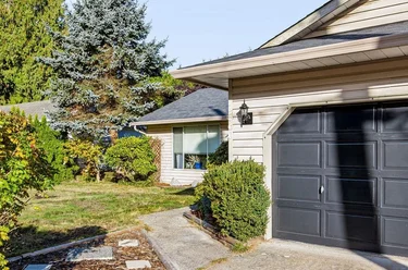 1560 Larchberry Way, Gibsons, BC - MLS: R3177342