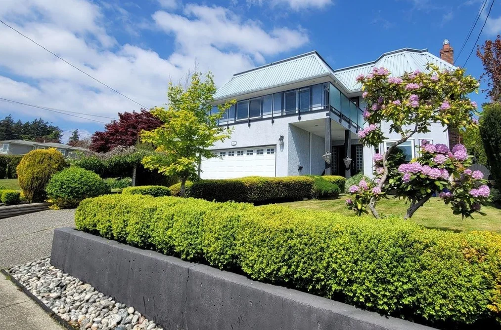 House for sale at 15627 Buena Vista Avenue White Rock British Columbia - MLS: R3119321