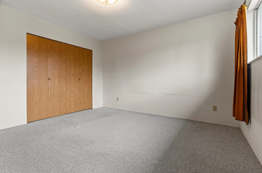 15643 98 Avenue, Surrey, BC - House for Sale - Photo 16 of 32 15643 98 Avenue, Surrey, BC - House for Sale - Photo 16 of 32