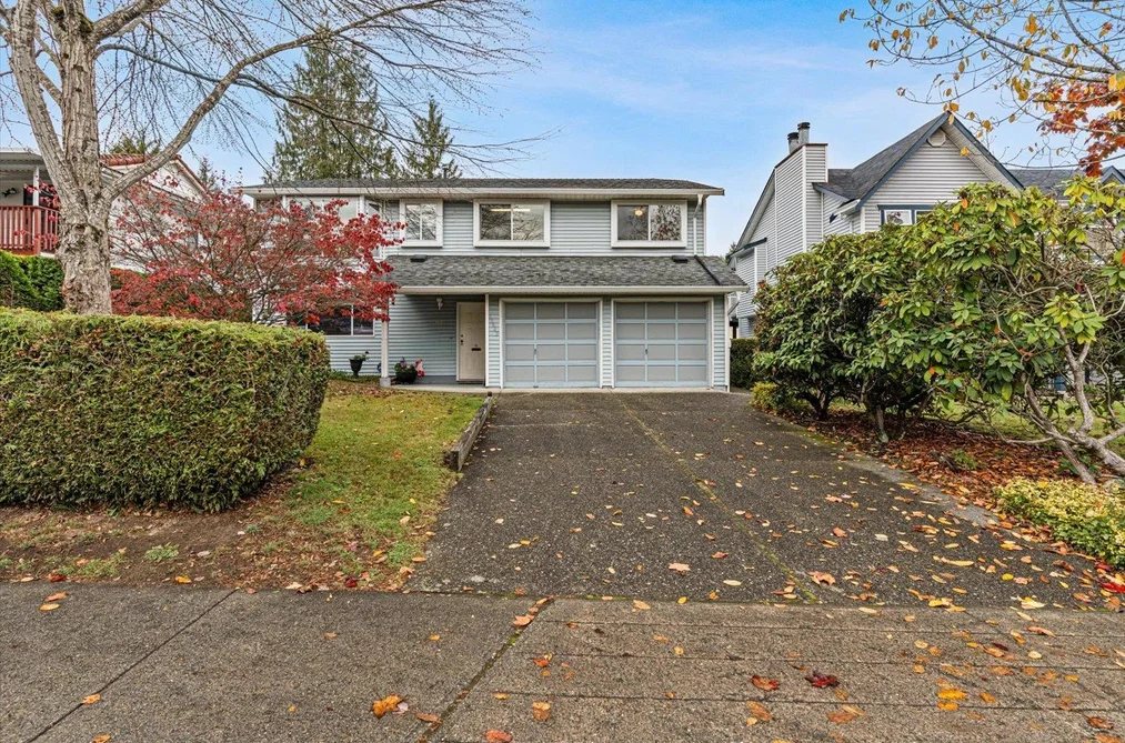 15643 98 Avenue, Surrey, BC - House for Sale - Photo 3 of 32 15643 98 Avenue, Surrey, BC - House for Sale - Photo 3 of 32