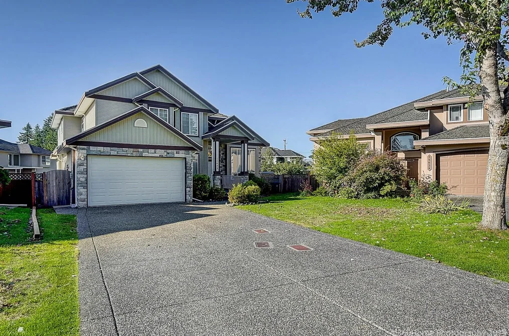 House for sale at 15648 83a Avenue Surrey British Columbia - MLS: R3113285