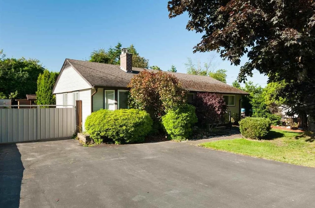 15661 ROPER AVENUE, White Rock BC V4B 2G9, White Rock BC — Residential for Sale - Photo 2