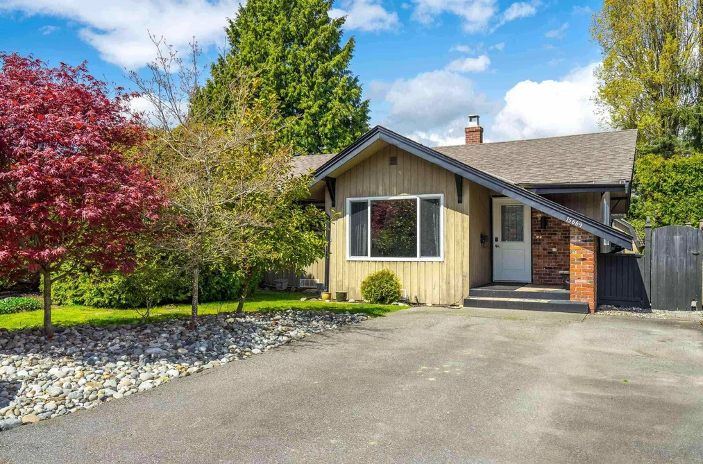 Half Duplex for sale at 15669 20 Avenue Surrey British Columbia - MLS: R3128461
