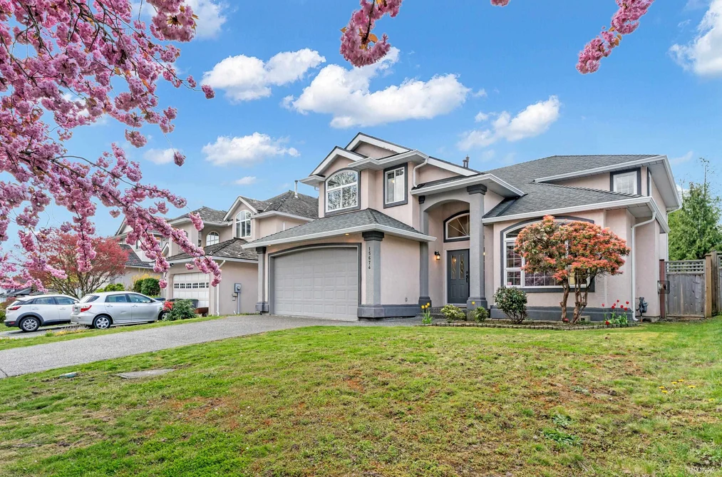 House for sale at 15674 101a Avenue Surrey British Columbia - MLS: R3149572