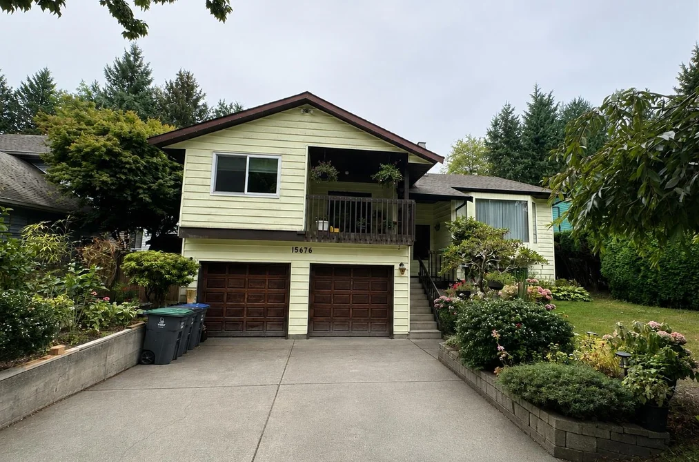 House for sale at 15676 97a Avenue Surrey British Columbia - MLS: R3164614