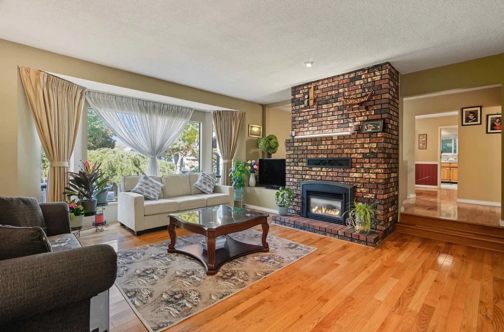 15676 97A Avenue, Surrey, BC - MLS: R3164614 - Photo 5