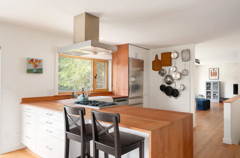 1569 WHITESAILS DRIVE, Bowen Island BC V0N 1G2, Bowen Island BC — Residential for Sale — Photo 4 of 40