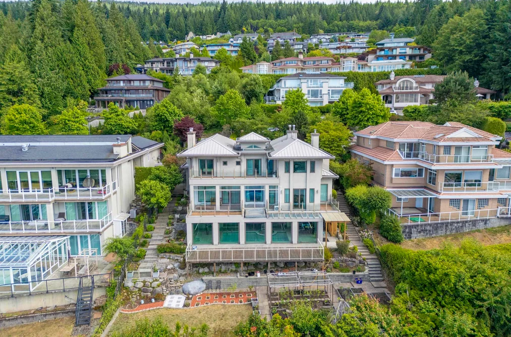 1572 CHIPPENDALE COURT, West Vancouver, BC — Residential for Sale — Photo 4 of 40