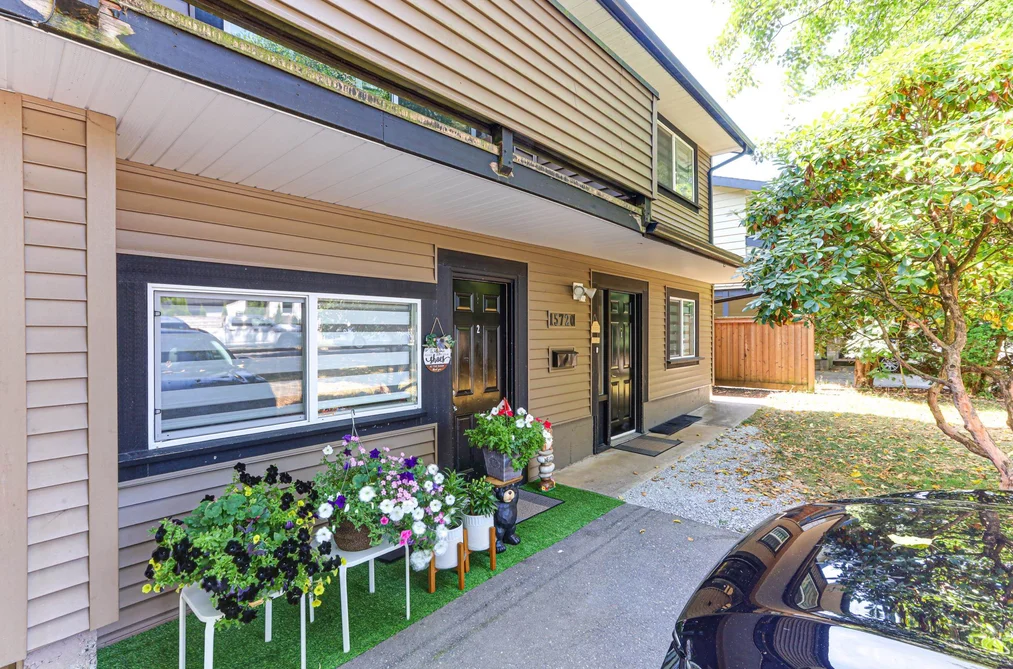 Half Duplex for sale at 15720 Aster Road Surrey British Columbia - MLS: R3065631
