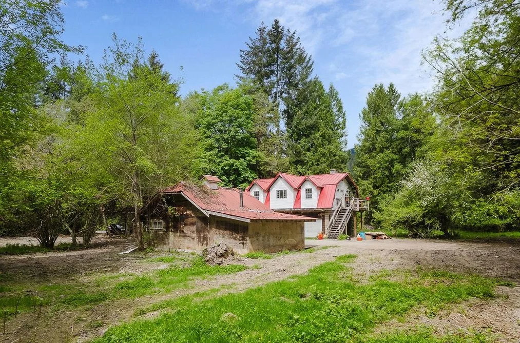 1575 BURTON ROAD, Gibsons BC V0N 1V2, Gibsons BC — Residential for Sale - Photo 4