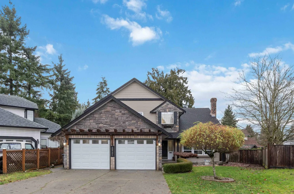 House for sale at 15751 98a Avenue Surrey British Columbia - MLS: R3073834