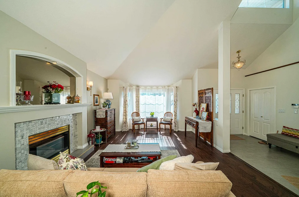 1577 LODGEPOLE PLACE, Coquitlam BC V3E 2V9, Coquitlam BC — Residential for Sale - Photo 4